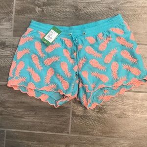 Brand new pineapple Lilly Pulitzer seaside shorts